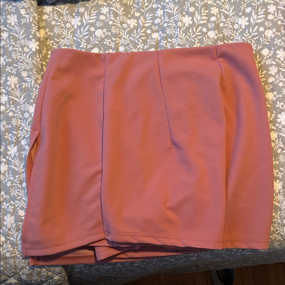 Elegant Pink Women's Skirt